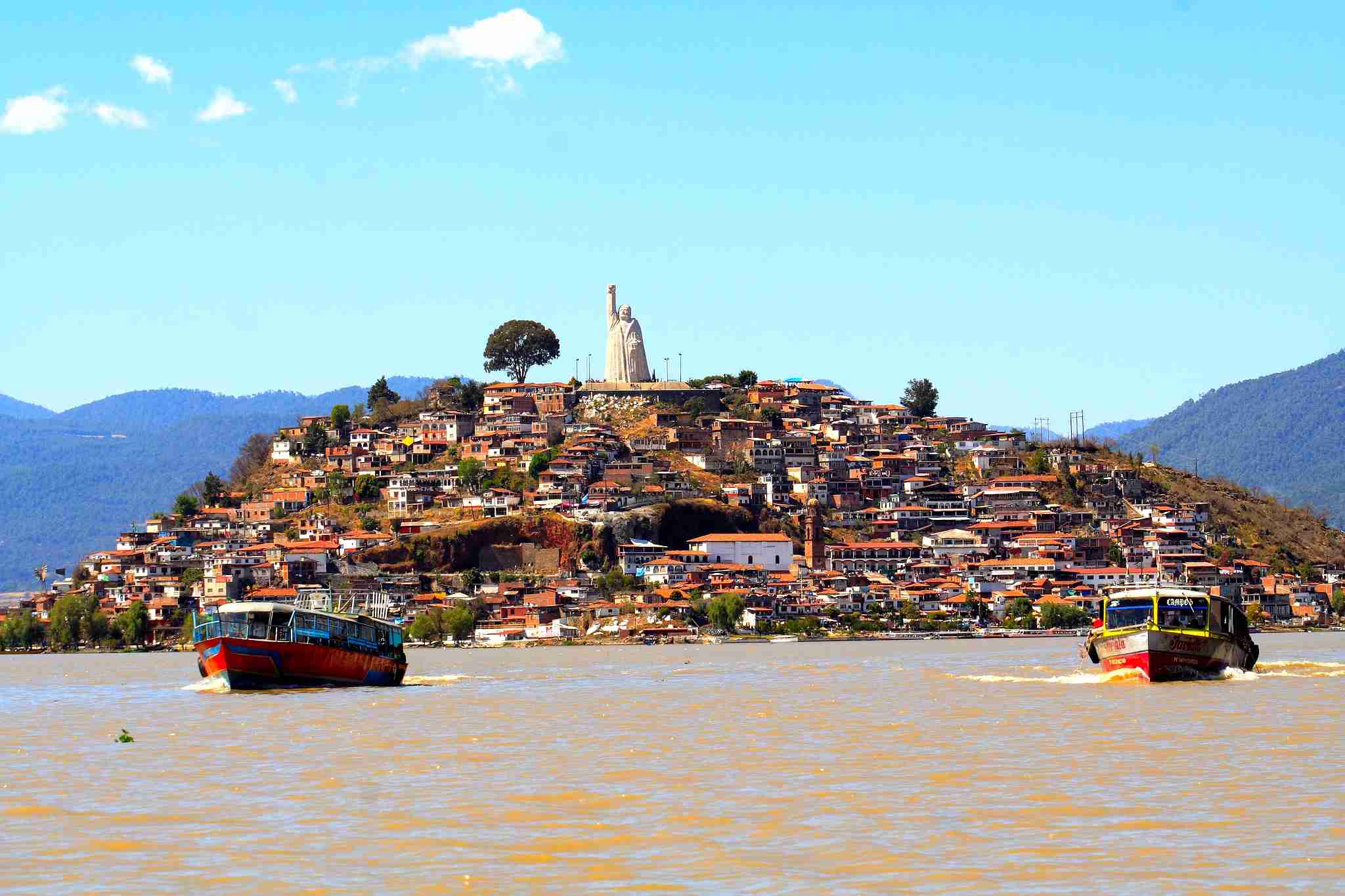 Conoce El Lago De P Tzcuaro Y Sus Famosas Islas