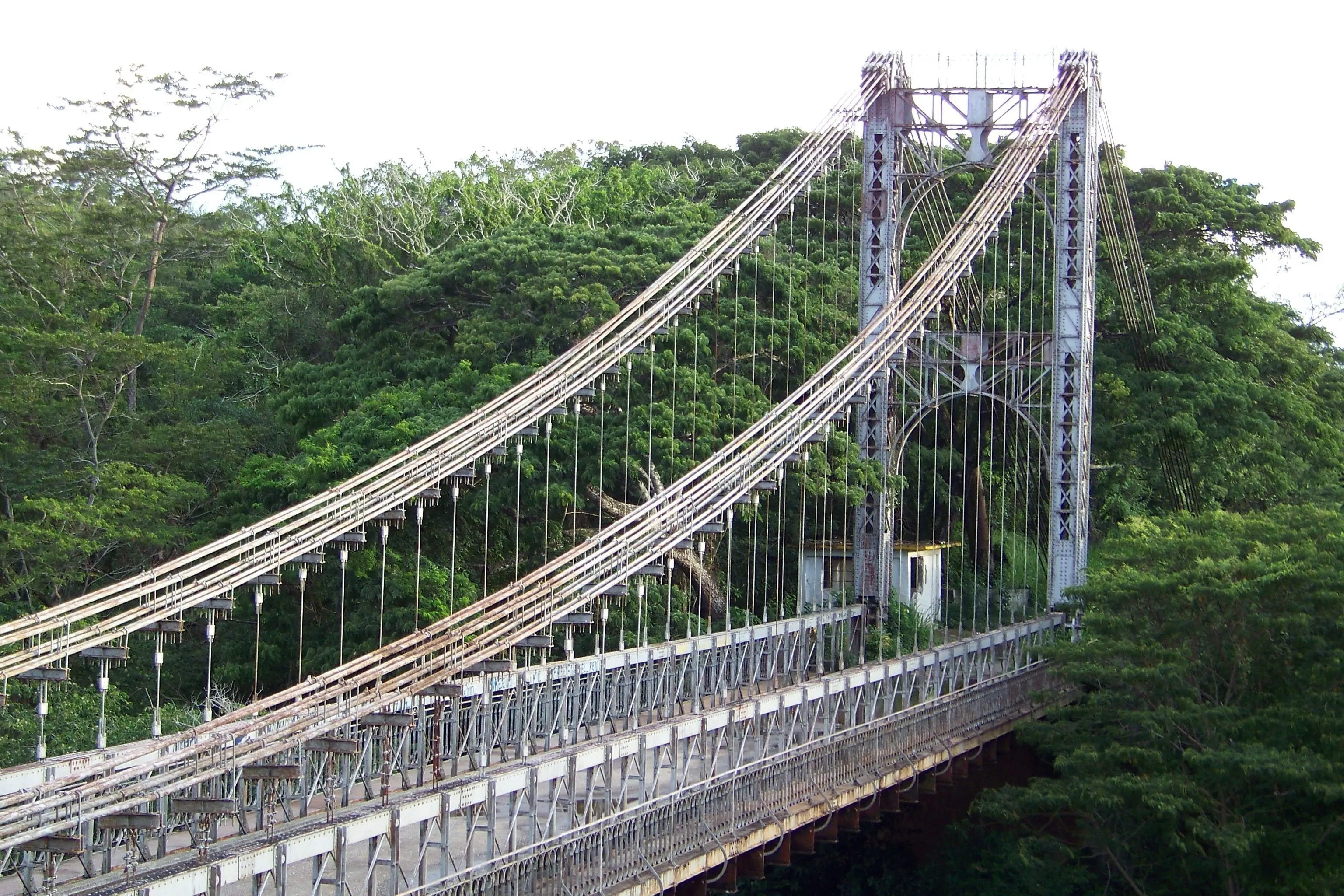 Río Cuyuni puente