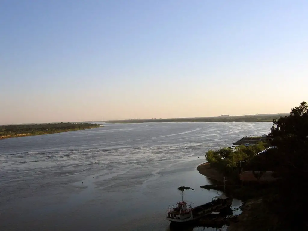 cauce del rio paraguay