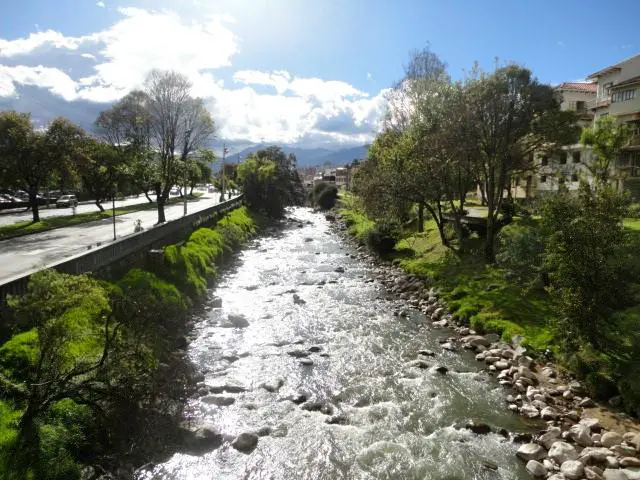 vista del rio tomebamba
