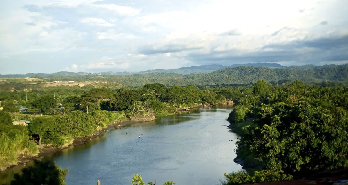 Río Esmeraldas todo lo que necesita conocer sobre él