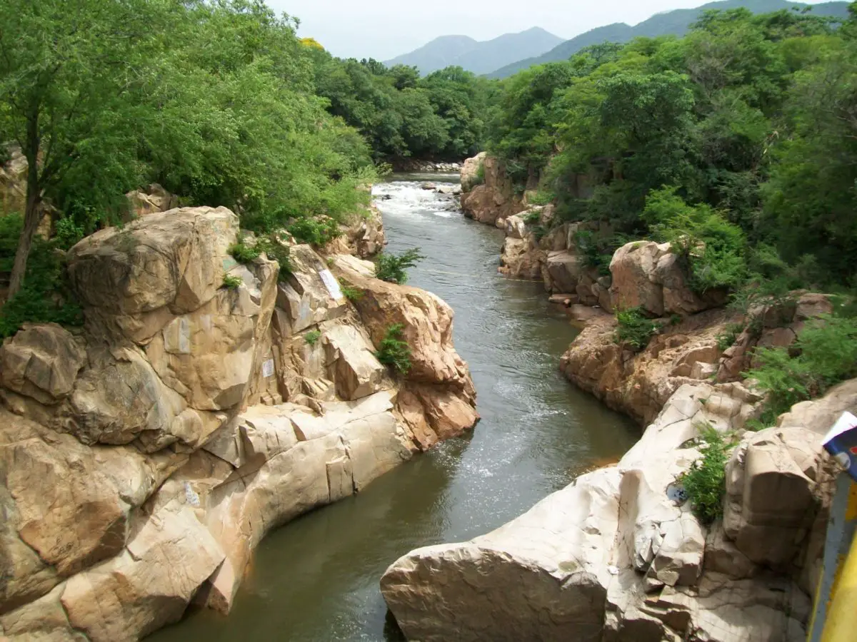 el turístico río Guatapurí