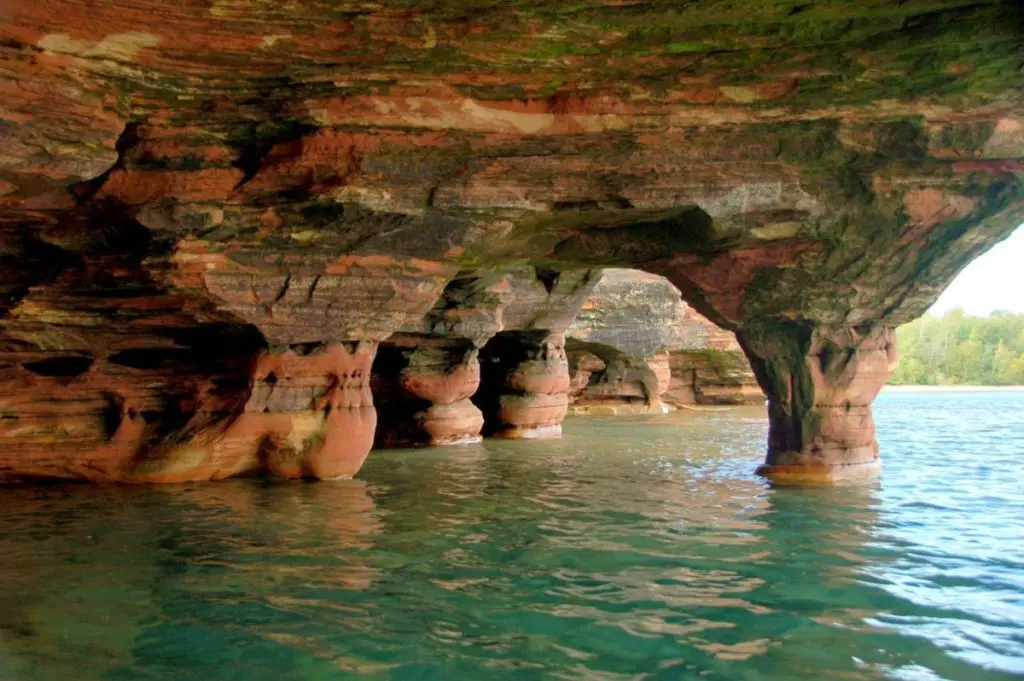 CONOCE TODO ACERCA DEL INCREÍBLE LAGO SUPERIOR
