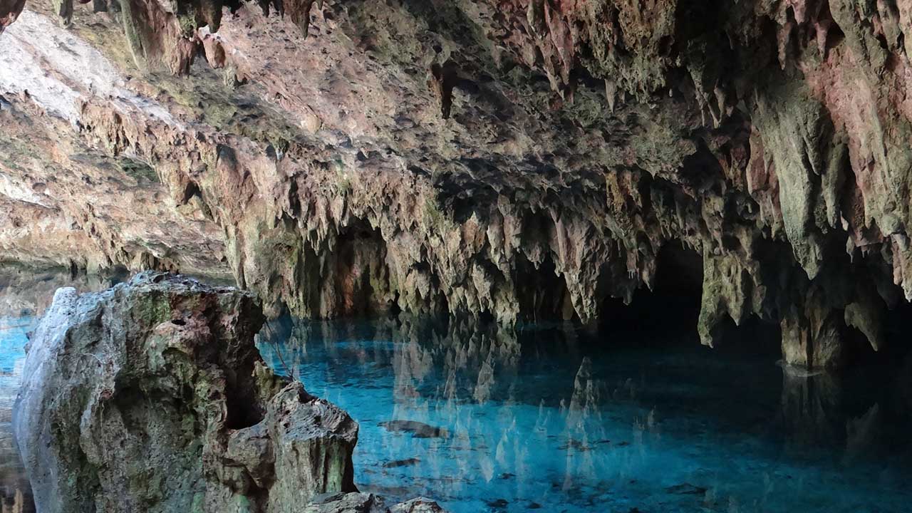 Cuevas Submarinas